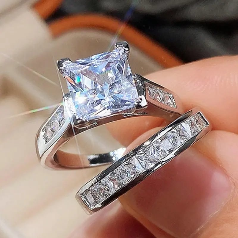 🔥✨2-Piece Set Fashion Sparkling Cubic Zirconia Rings