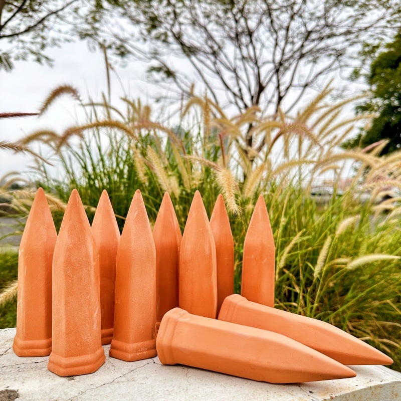 🌱 Terracotta Self-Watering Spikes 💧(Set of 4)