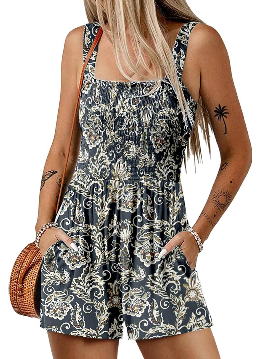 🏝️💃Women's Summer Square Neck Sleeveless Loose Casual Short Smocked Romper