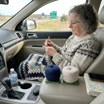 Foldable Yarn Holder Portable Travel Case for Crochet & Knitting