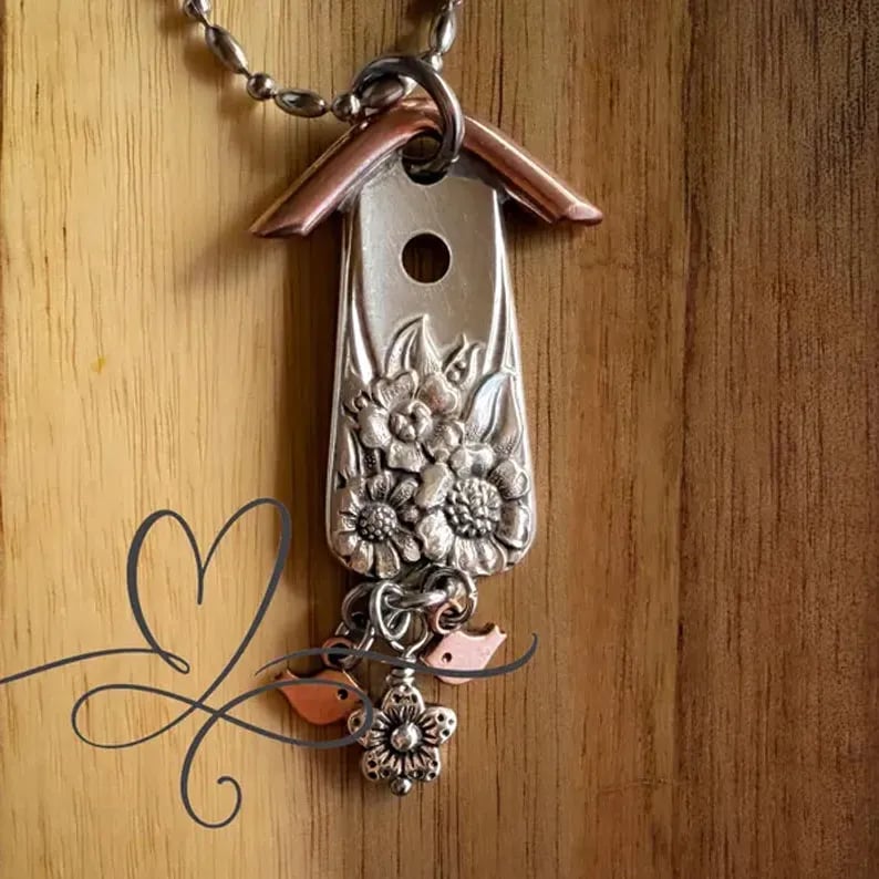 🔥⏰Final 3 Hours: Only $13.99 ✨The 1951 "Magnolia" Birdhouse Necklace