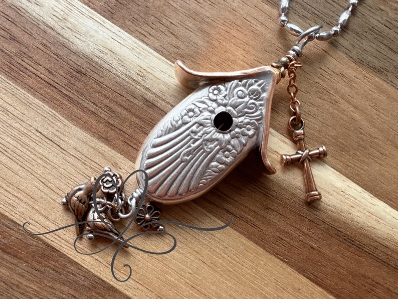 🔥⏰Final 3 Hours: Only $13.99 ✨The 1951 "Magnolia" Birdhouse Necklace