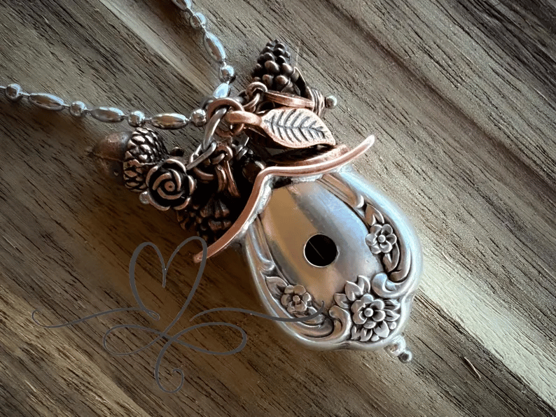 🔥⏰Final 3 Hours: Only $13.99 ✨The 1951 "Magnolia" Birdhouse Necklace