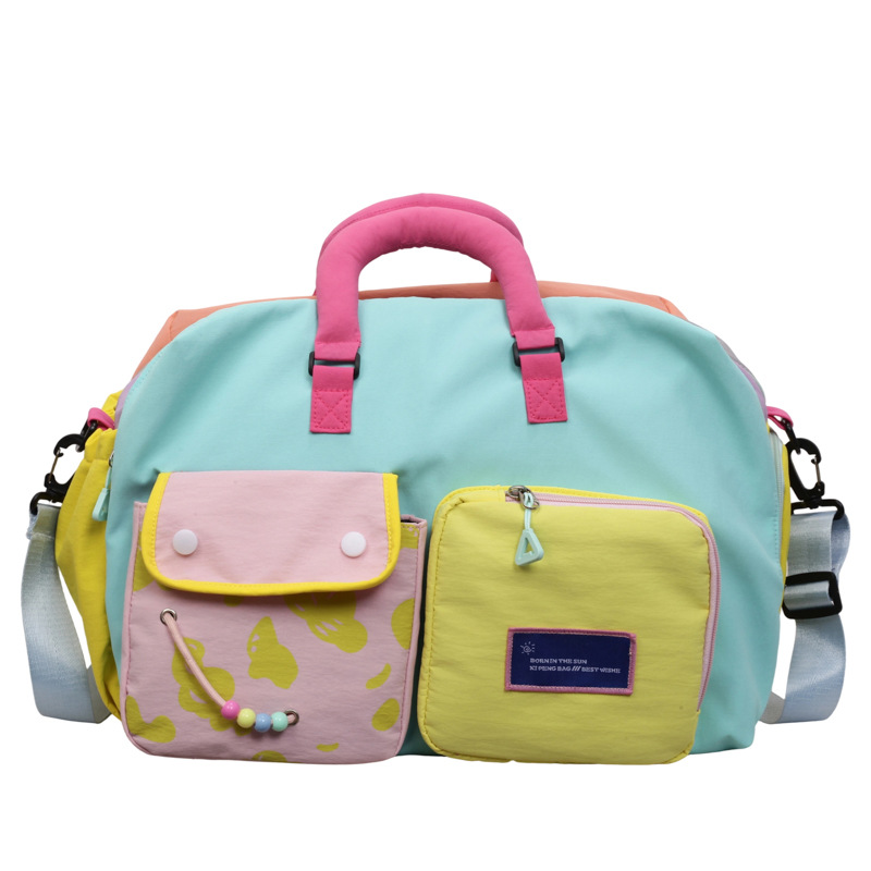 🎒 5 Casual Color Block Overnight Bag – Spacious & durable – Perfect for gym, travel or weekend trips – lightweight with carry handles 🧳
