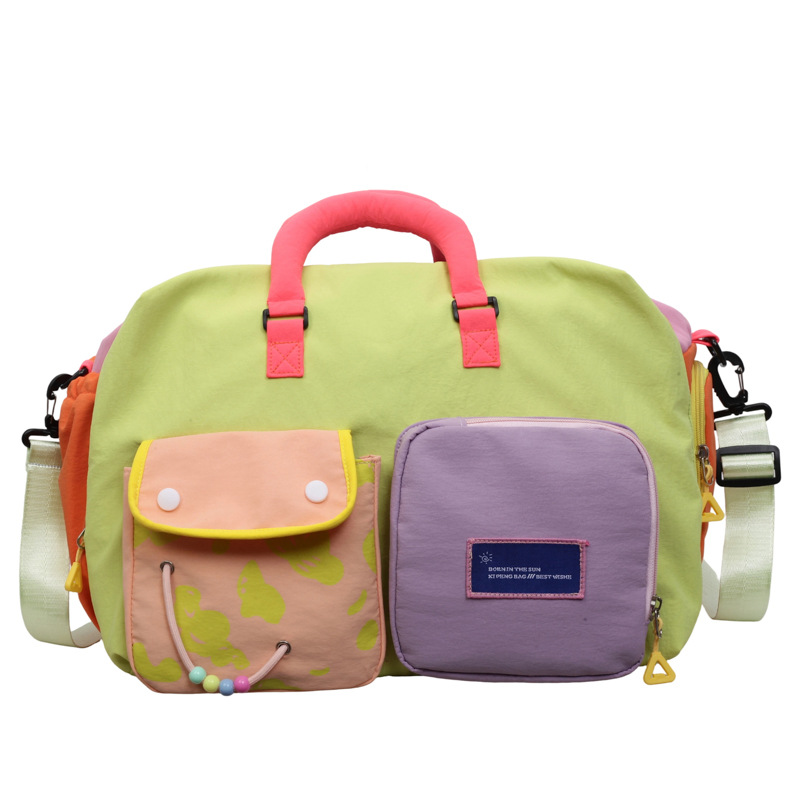 🎒 5 Casual Color Block Overnight Bag – Spacious & durable – Perfect for gym, travel or weekend trips – lightweight with carry handles 🧳