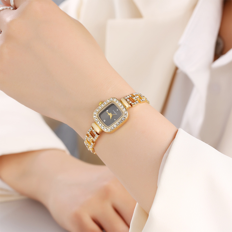 📢📢49% OFF !! ⏰Women Drawstring Bracelet Watch Square Quartz